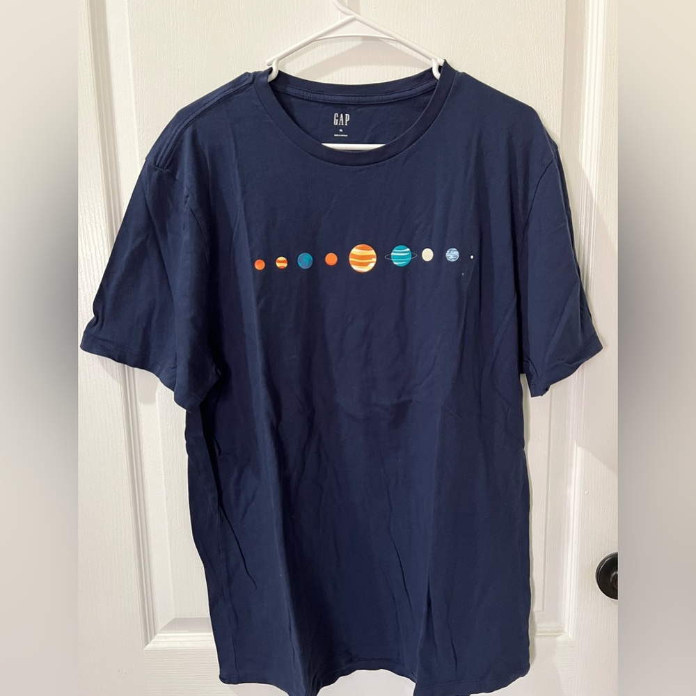 GAP navy planet t-shirt, XL, great condition